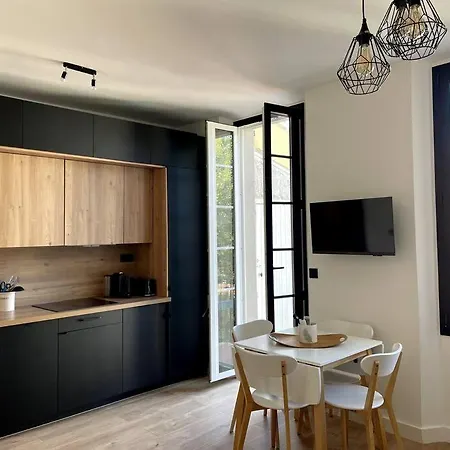 Vieil Antibes, Clim, Balcon, Chez Marlene Антіб